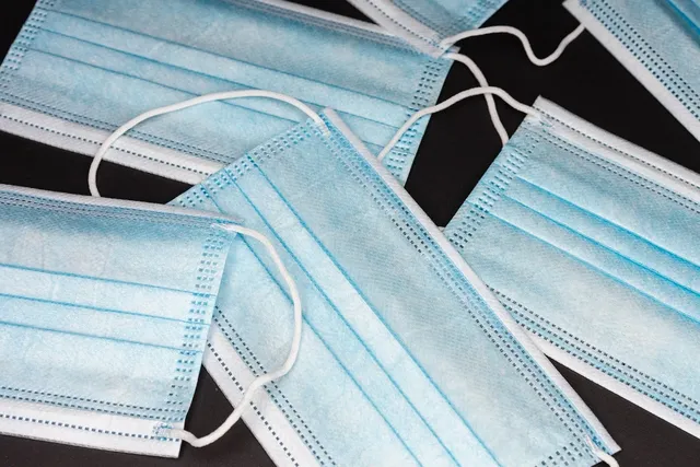 Boîte de 50 masques procéduraux ASTM Niveau 3 marque MedSec, bleu, 3 plis avec boucles auriculaires